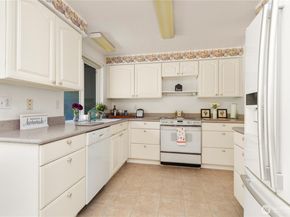 32123 32nd Avenue SW, Federal Way WA 98023