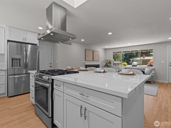 13786 NE 75th Place, Redmond WA 98052