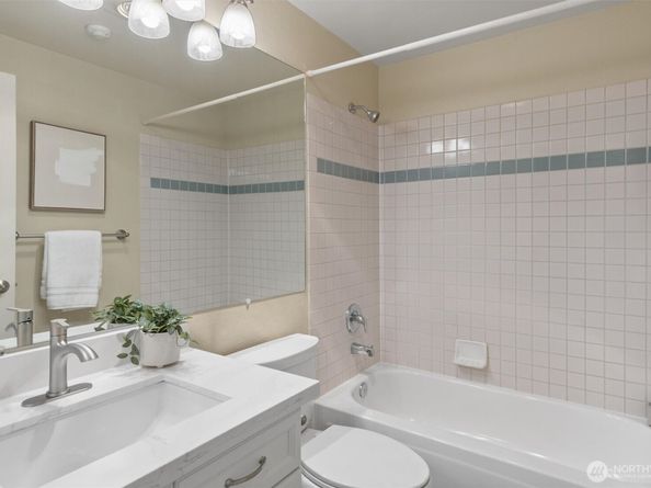 10909 Avondale Road NE R170, Redmond WA 98052