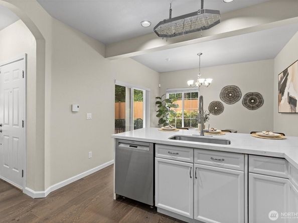 10909 Avondale Road NE R170, Redmond WA 98052