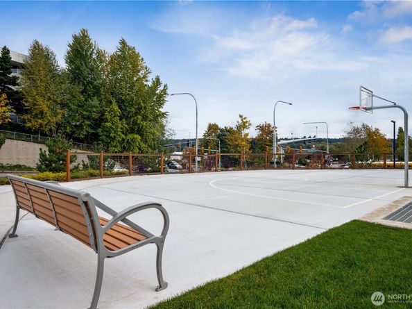 12207 137th Place NE 2604, Redmond WA 98052