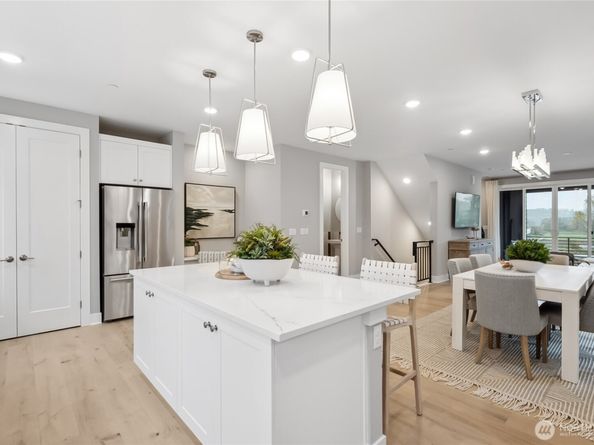 12207 137th Place NE 2604, Redmond WA 98052
