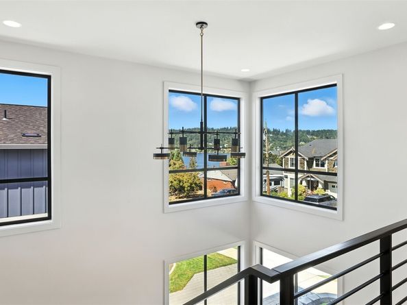 1015 N 35th Street, Renton WA 98056