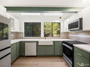 21911 4th Avenue SE, Bothell WA 98021