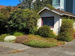 4302 Woodlawn Avenue N, Seattle WA 98103