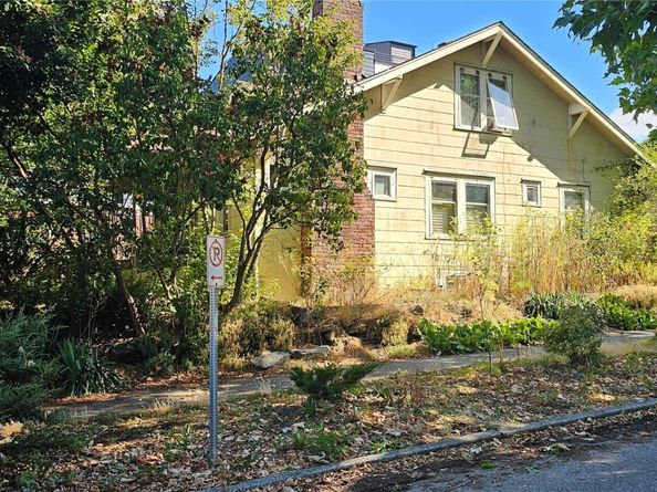4302 Woodlawn Avenue N, Seattle WA 98103