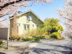 4302 Woodlawn Avenue N, Seattle WA 98103