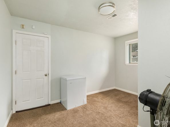 2114 SW 322nd Street, Federal Way WA 98023