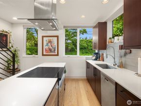 3805 Fremont Lane N, Seattle WA 98103