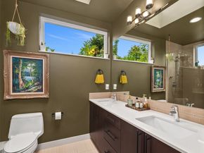 3805 Fremont Lane N, Seattle WA 98103
