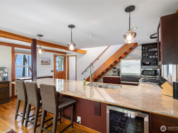 2766 Westlake Avenue N A, Seattle WA 98109