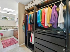 24325 SE 41st Lane 61, Sammamish WA 98029
