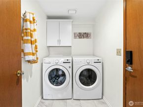 24325 SE 41st Lane 61, Sammamish WA 98029