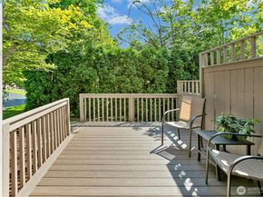 24325 SE 41st Lane 61, Sammamish WA 98029
