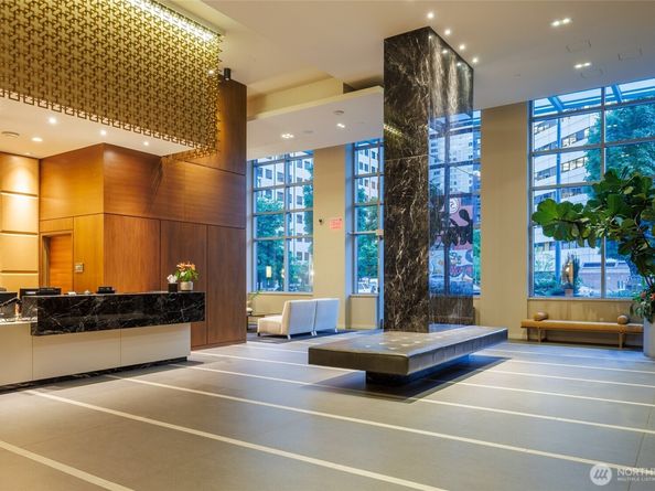 588 Bell Street 902S, Seattle WA 98121