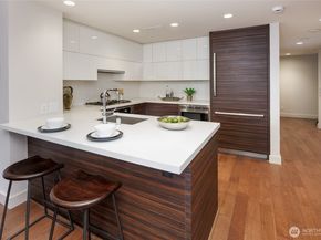 588 Bell Street 902S, Seattle WA 98121