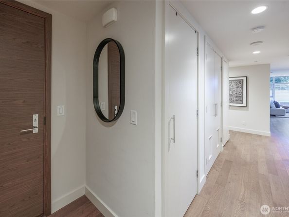 588 Bell Street 902S, Seattle WA 98121