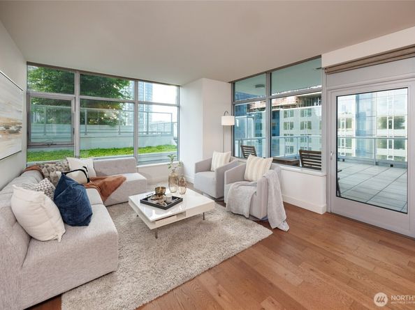 588 Bell Street 902S, Seattle WA 98121