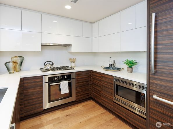 588 Bell Street 902S, Seattle WA 98121