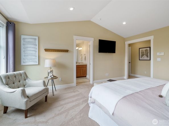 1008 N 27th Place, Renton WA 98056