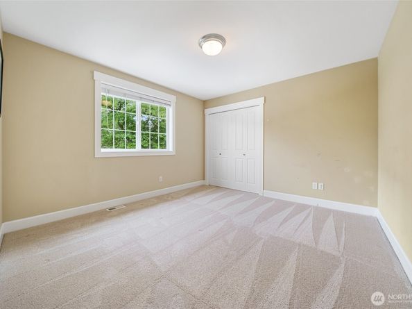 1008 N 27th Place, Renton WA 98056