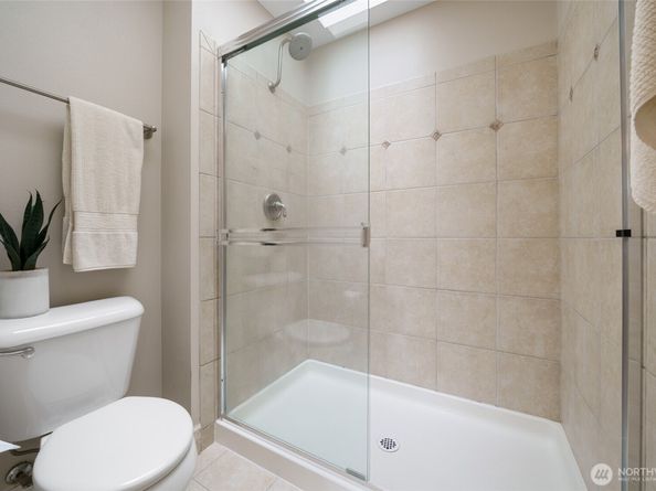 1008 N 27th Place, Renton WA 98056