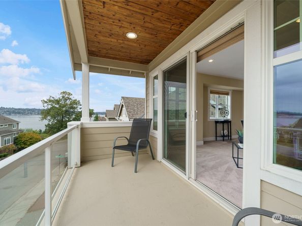 1008 N 27th Place, Renton WA 98056