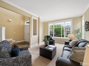 1008 N 27th Place, Renton WA 98056