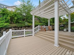 1008 N 27th Place, Renton WA 98056