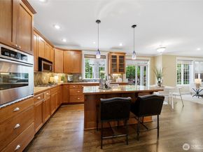 1008 N 27th Place, Renton WA 98056