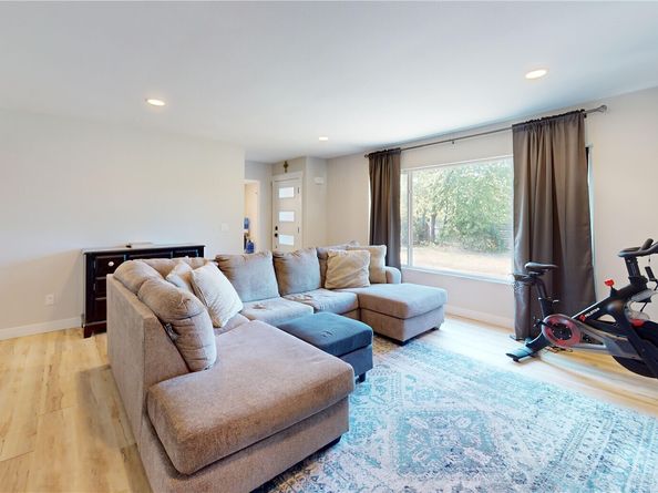 18830 108th Avenue SE, Renton WA 98055