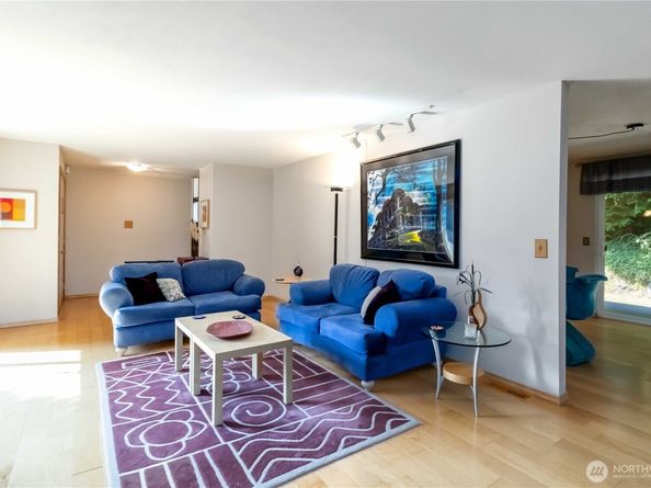 15618 SE 174th Street, Renton WA 98058