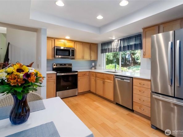 15618 SE 174th Street, Renton WA 98058