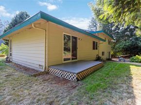 15618 SE 174th Street, Renton WA 98058