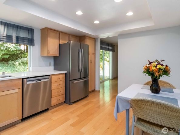 15618 SE 174th Street, Renton WA 98058