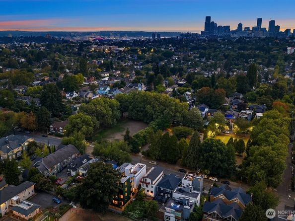 920 34th Avenue B, Seattle WA 98122
