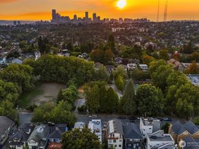 920 34th Avenue B, Seattle WA 98122