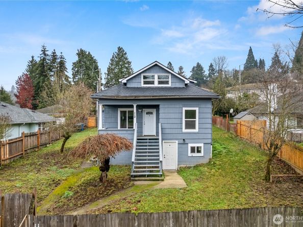 112 Kennebeck Avenue S, Kent WA 98030