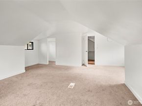 112 Kennebeck Avenue S, Kent WA 98030