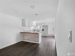 112 Kennebeck Avenue S, Kent WA 98030