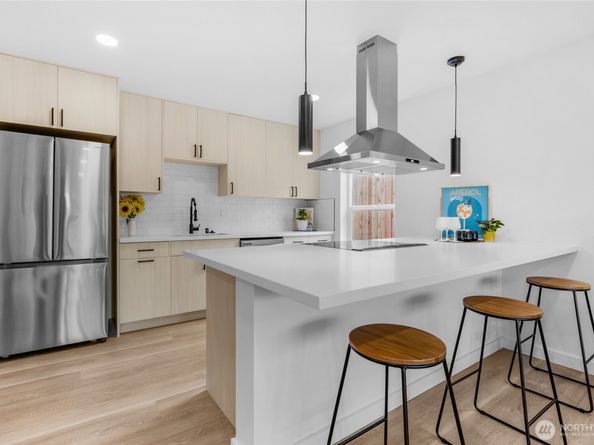1602 Baker Avenue B, Everett WA 98201