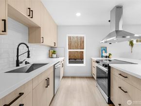 1602 Baker Avenue B, Everett WA 98201