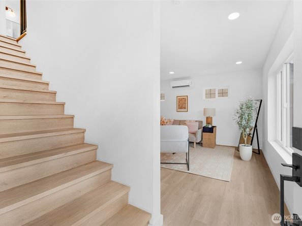 1602 Baker Avenue B, Everett WA 98201