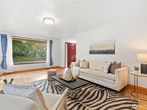 8022 18th Avenue NE, Seattle WA 98115