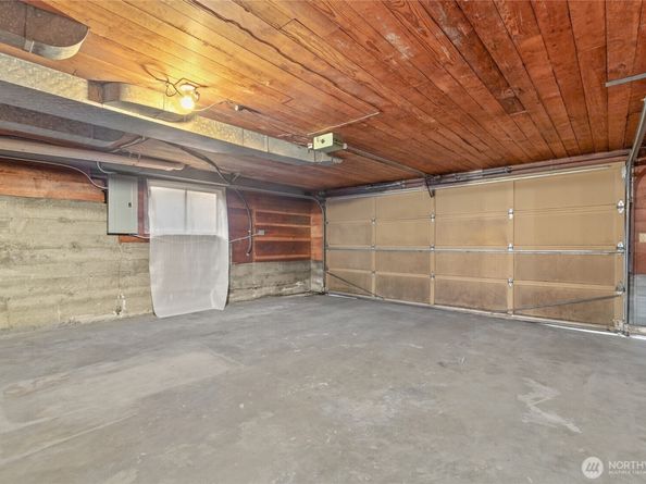 8022 18th Avenue NE, Seattle WA 98115