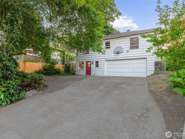 8022 18th Avenue NE, Seattle WA 98115
