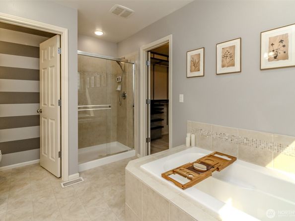1913 NE 32nd Street, Renton WA 98056