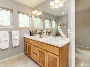 1913 NE 32nd Street, Renton WA 98056