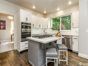 1913 NE 32nd Street, Renton WA 98056
