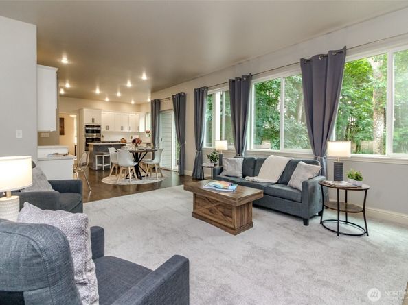 1913 NE 32nd Street, Renton WA 98056